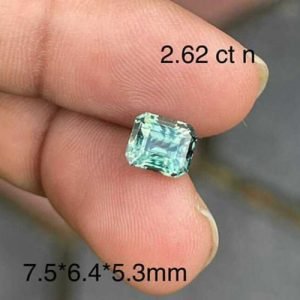 Bicolor Sapphire - 2.62 Carats