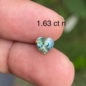 Bicolor Sapphire - 1.63 Carats